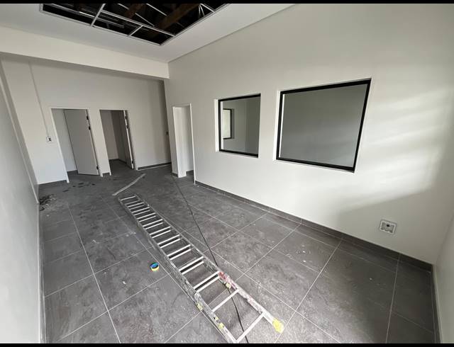 301M² WAREHOUSE TO LET IN NDABENI
